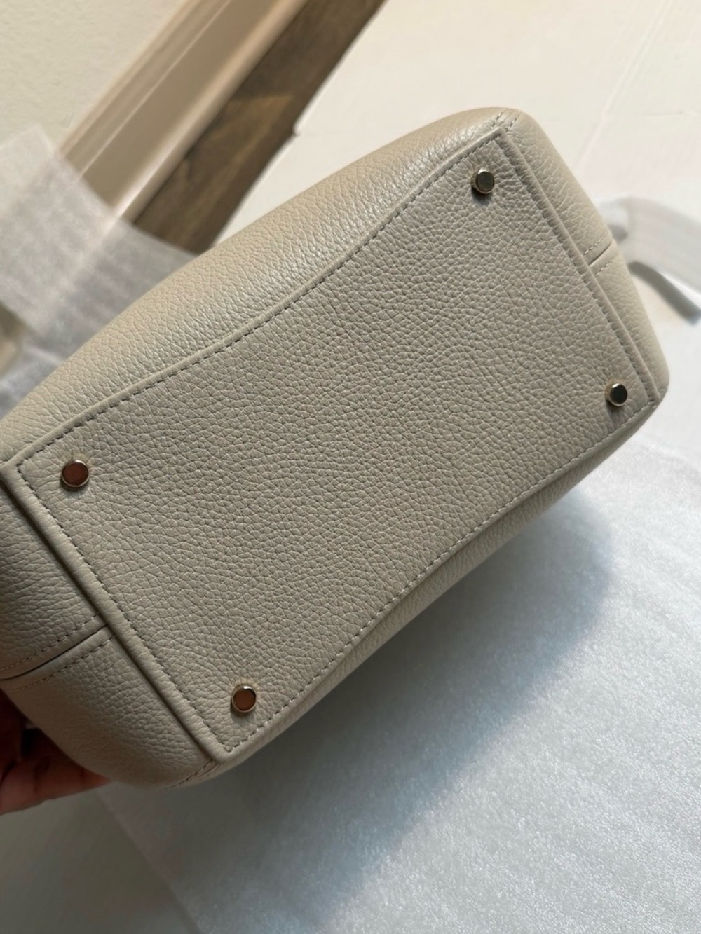 kate spade beige pebbled leather satchel - Picture 5 of 6